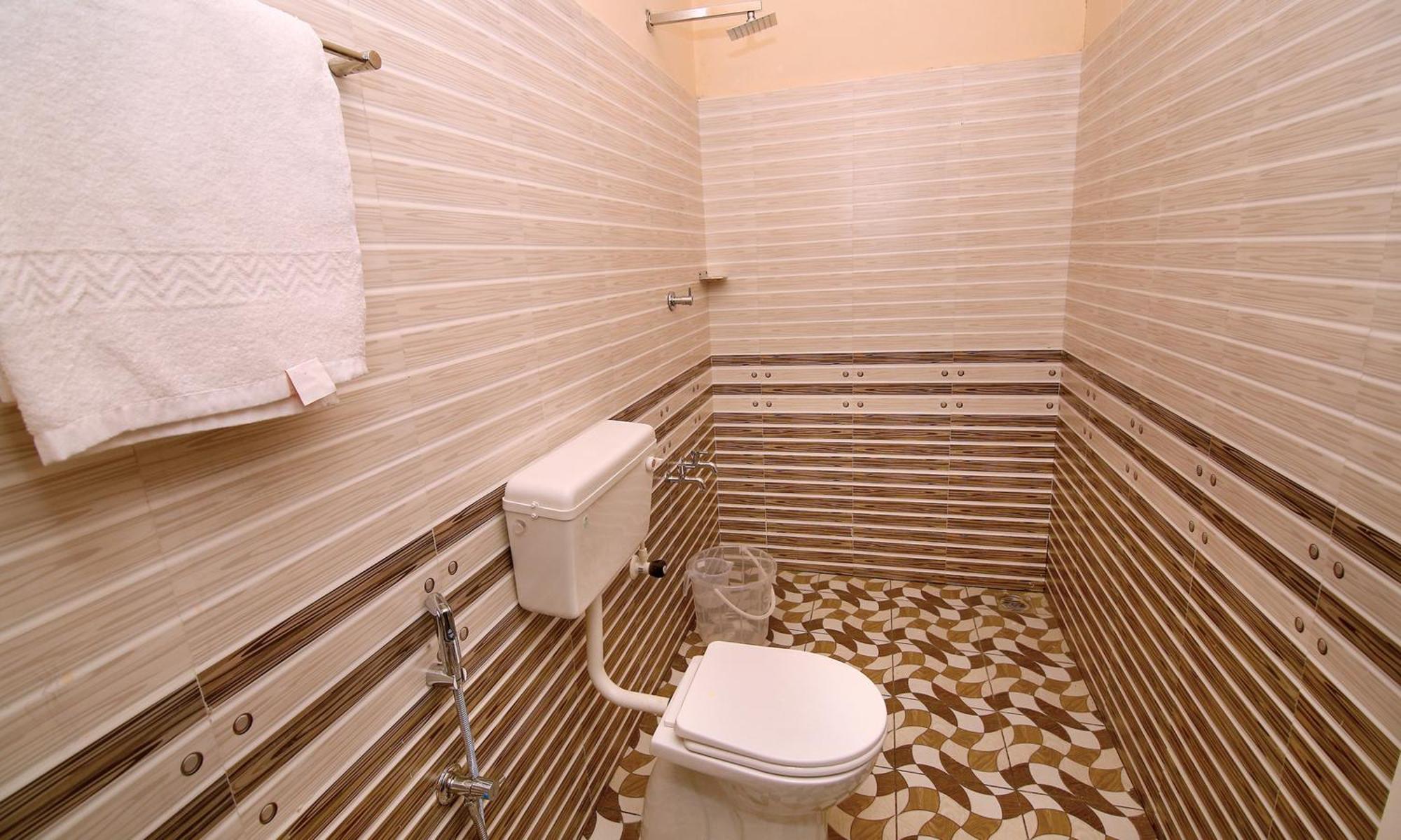 Loyal Residency Bed & Breakfast Sultan Bathery Ngoại thất bức ảnh